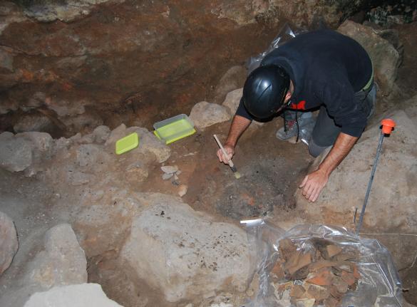 Excavación en Piedra del Águila. Santuario Ibero (ss. IV-III a.n.e.)